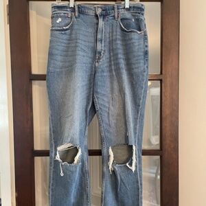 Abercrombie The Ankle Straight Ultra High Rise jean, distressed size 30